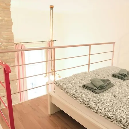 Daire Elegant Nearby The Central Market Hall *