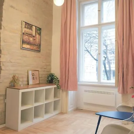 Daire Elegant Nearby The Central Market Hall *